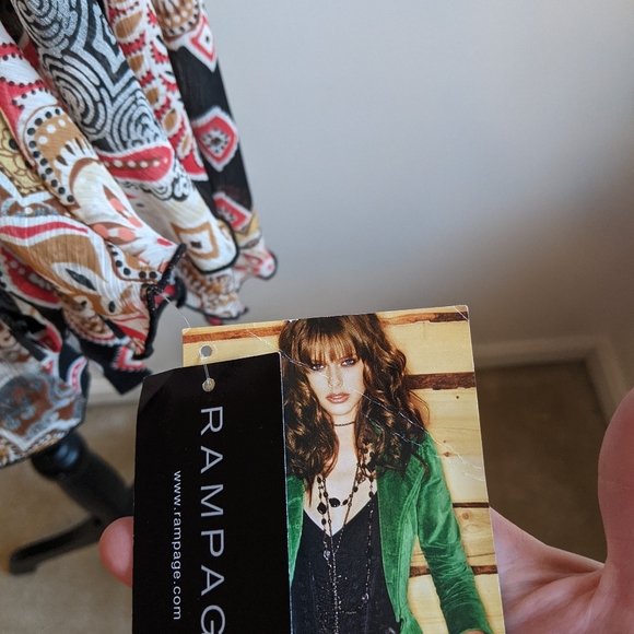 Rampage Blouse - Picture 6 of 8